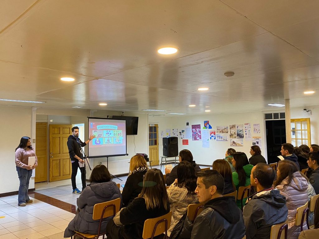 ESCUELAS PARA PADRES