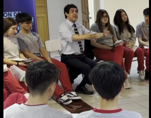 ESTUDIANTES PARTICIPAN DE CONVERSATORIO CON ESCRITOR CHRISTIAN FORMOSO