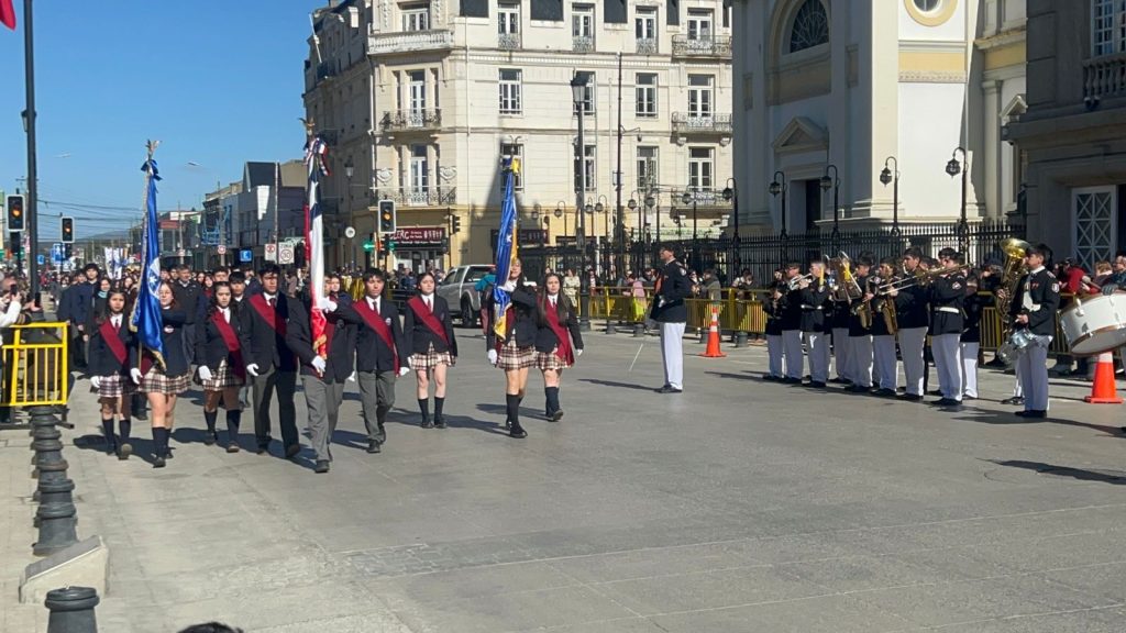 DESFILE ESCOLAR DE FIESTAS PATRIAS