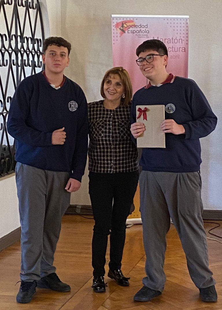 ESTUDIANTES PARTICIPAN EN LA MARATÓN DE LECTURA DEL “QUIJOTE DE LA MANCHA” EN LA CASA ESPAÑA