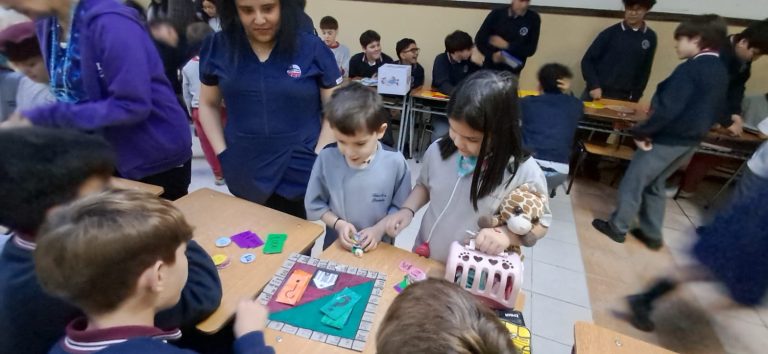 ESTUDIANTES LIDERAN JORNADA DE DESARROLLO PERSONAL Y PLAN VOCACIONAL