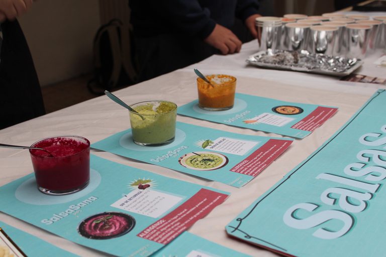 ESTUDIANTES DE ENSEÑANZA MEDIA LIDERARON EXITOSA FERIA SALUDABLE